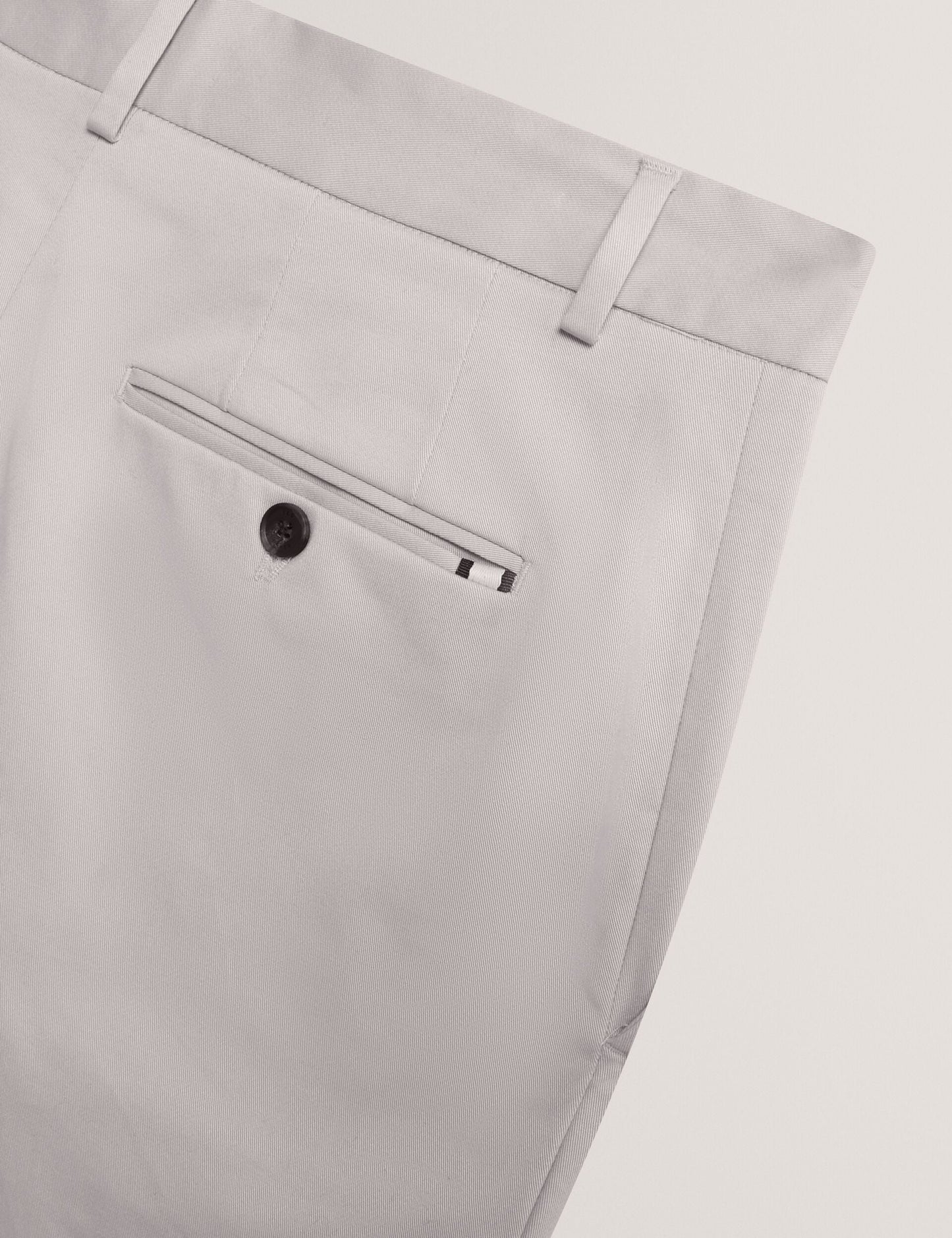 Ted Baker LOWETON - Slim Leg Stretch Cotton Chino Shorts LT-GREY