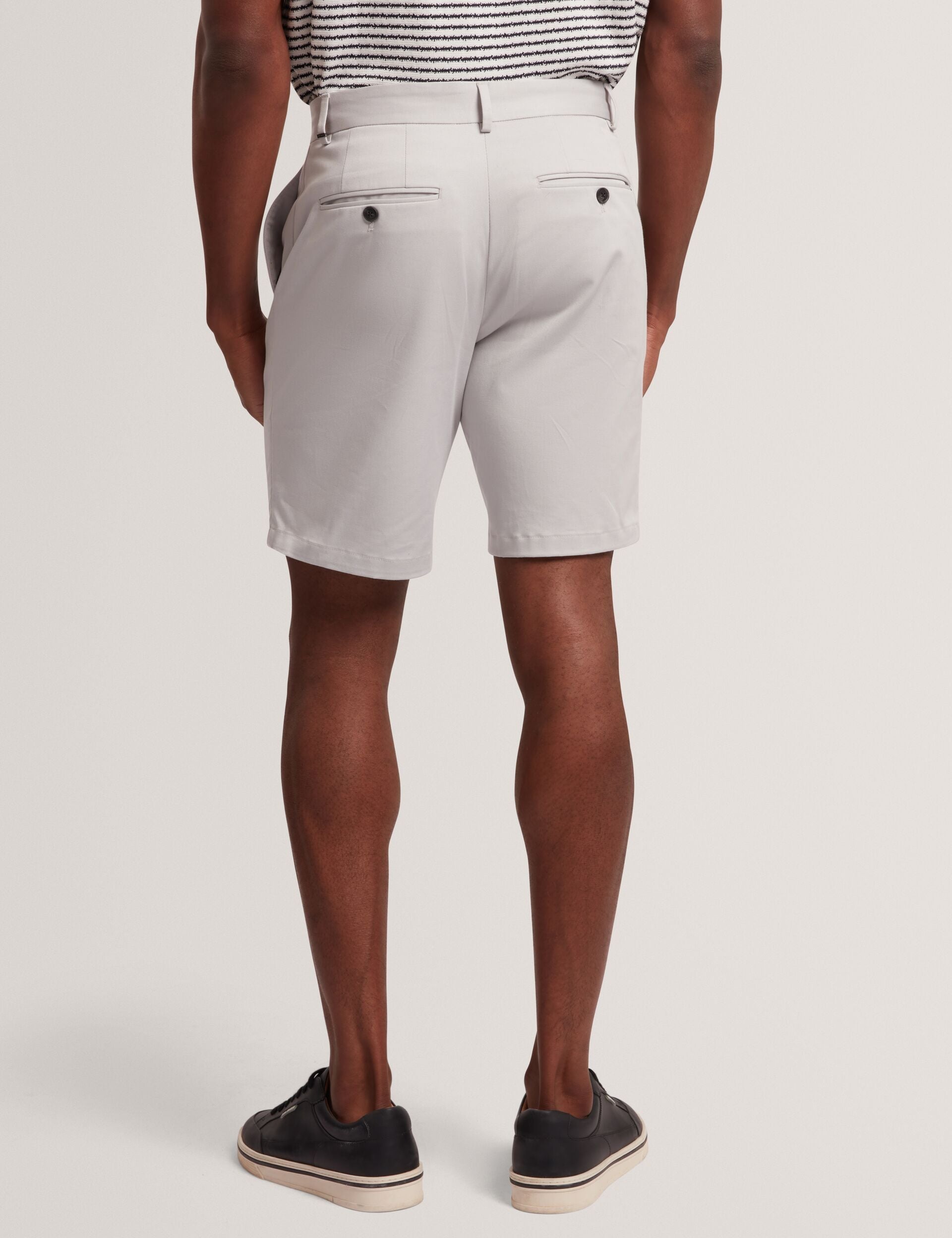 Ted Baker LOWETON - Slim Leg Stretch Cotton Chino Shorts LT-GREY