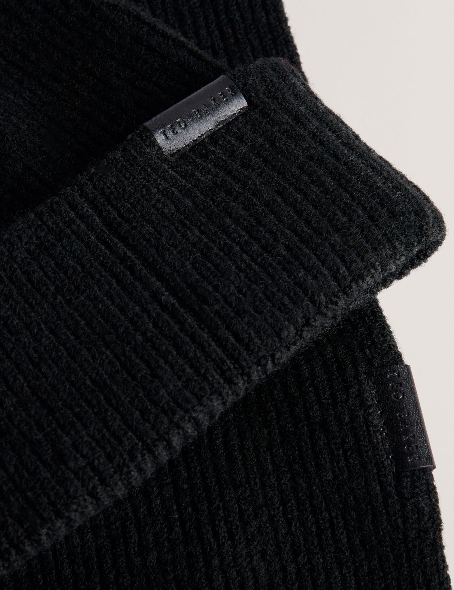 Ted Baker ALLIIES - Ribbed Knit Hat And Scarf Set BLACK