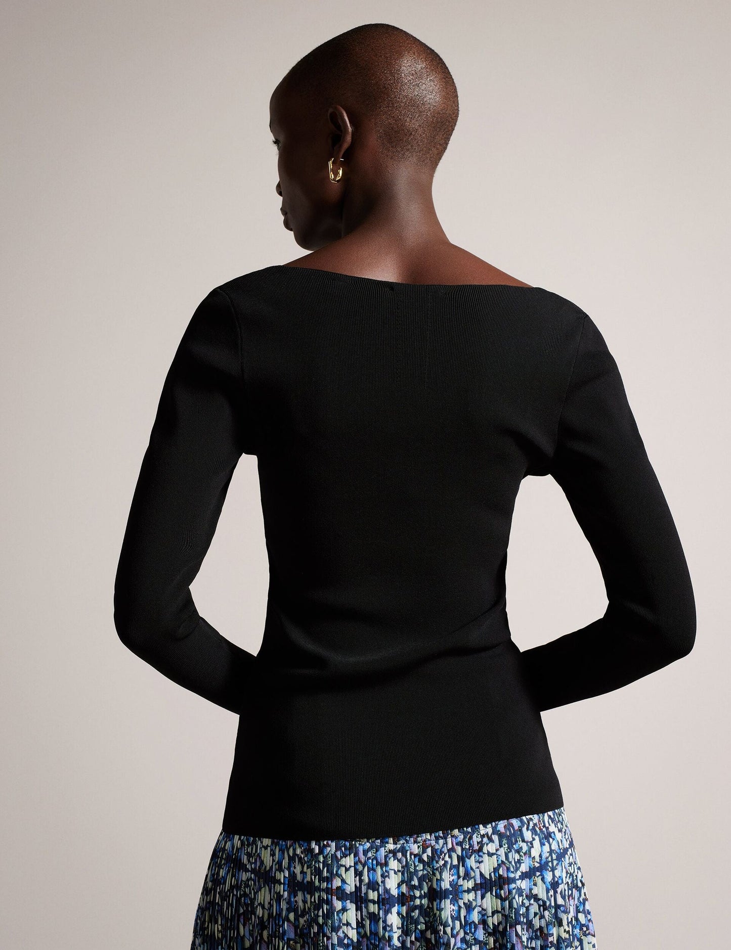 Ted Baker CILESTE - Fitted V-Neck Long Sleeve Knit Top BLACK