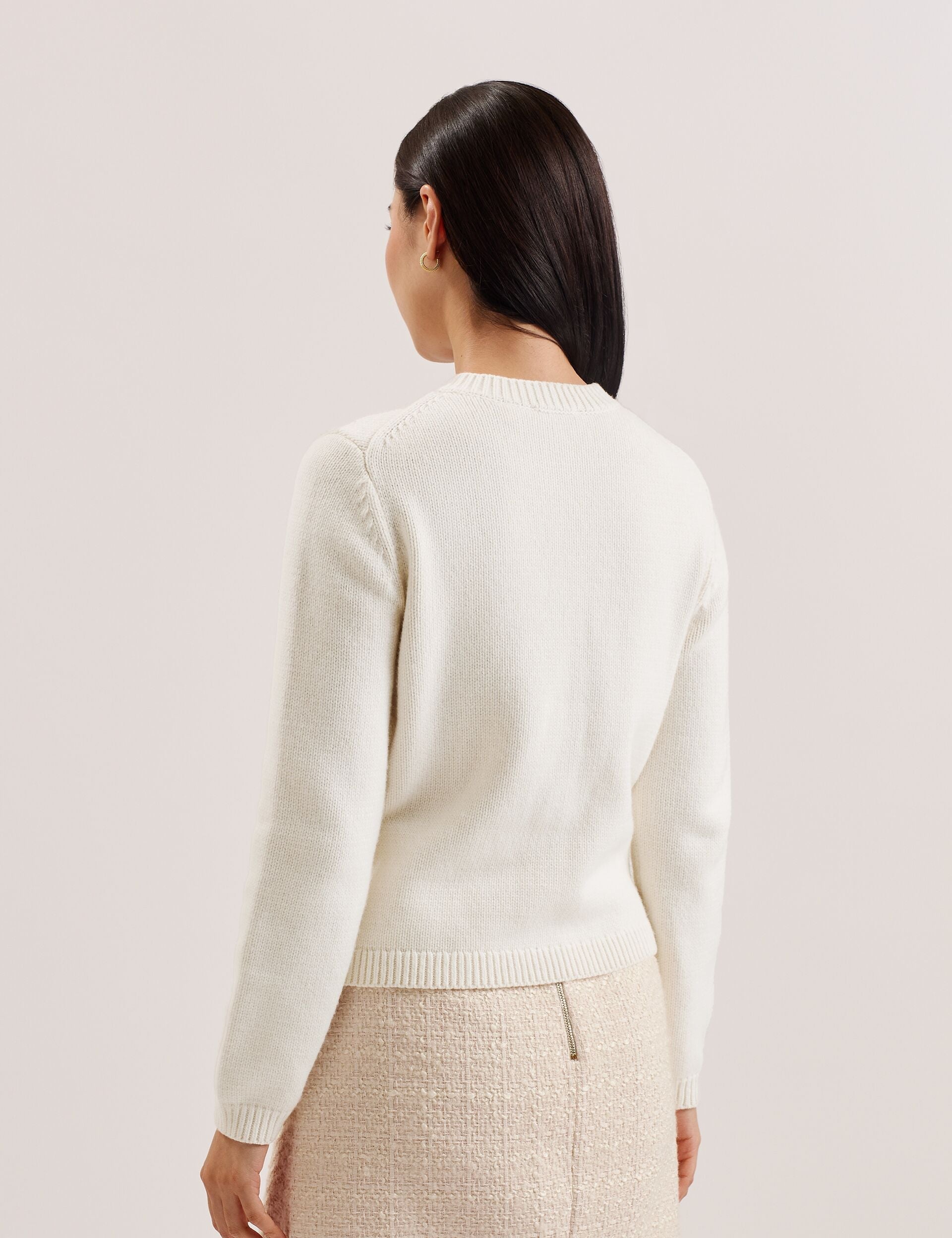 Ted Baker JAYCEY - Rose Button Knitted Crew Neck Cardigan IVORY