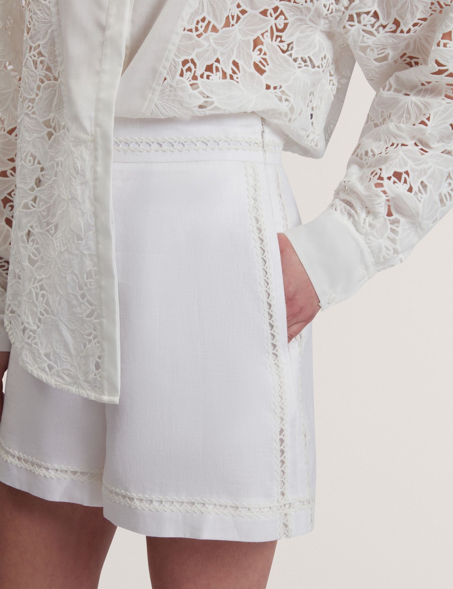 Ted Baker BUCCIA - Crochet Trim High Waisted Linen Shorts WHITE