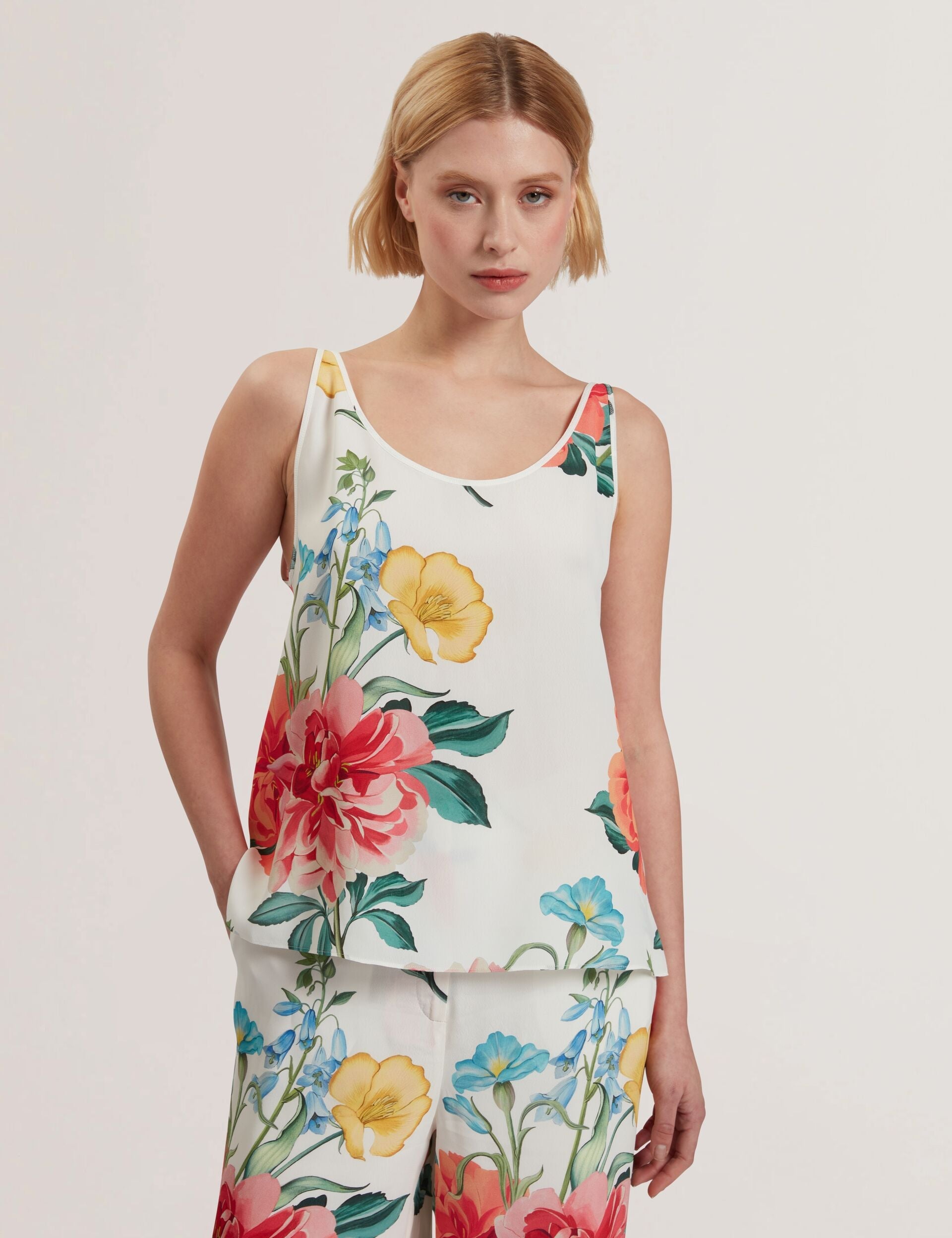 Ted Baker PURRLA - Floral Print Scoop Neck Sleeveless Top WHITE