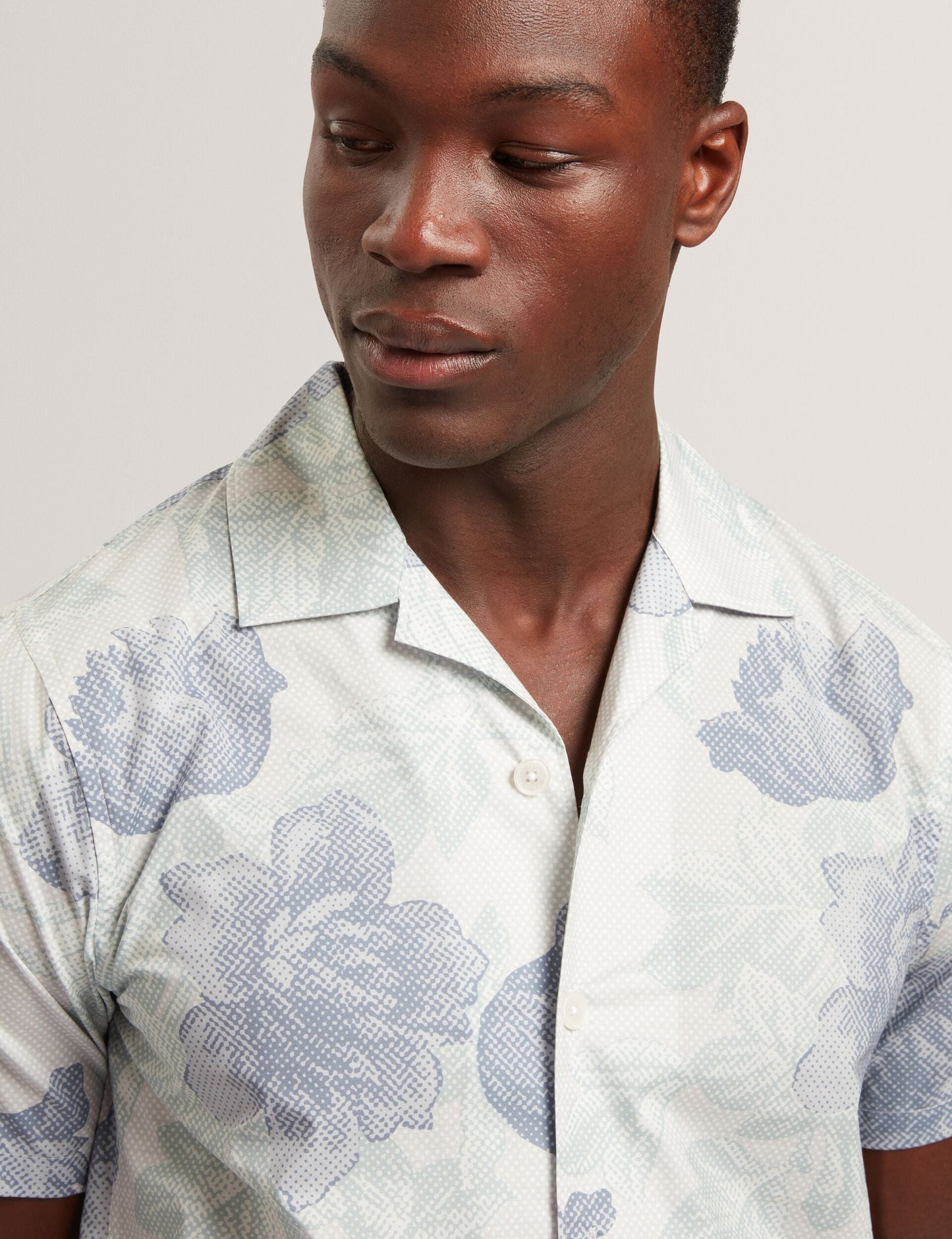 Ted Baker CESIRO Relaxed Shaded Floral Short Sleeve Shirt MID GREEN