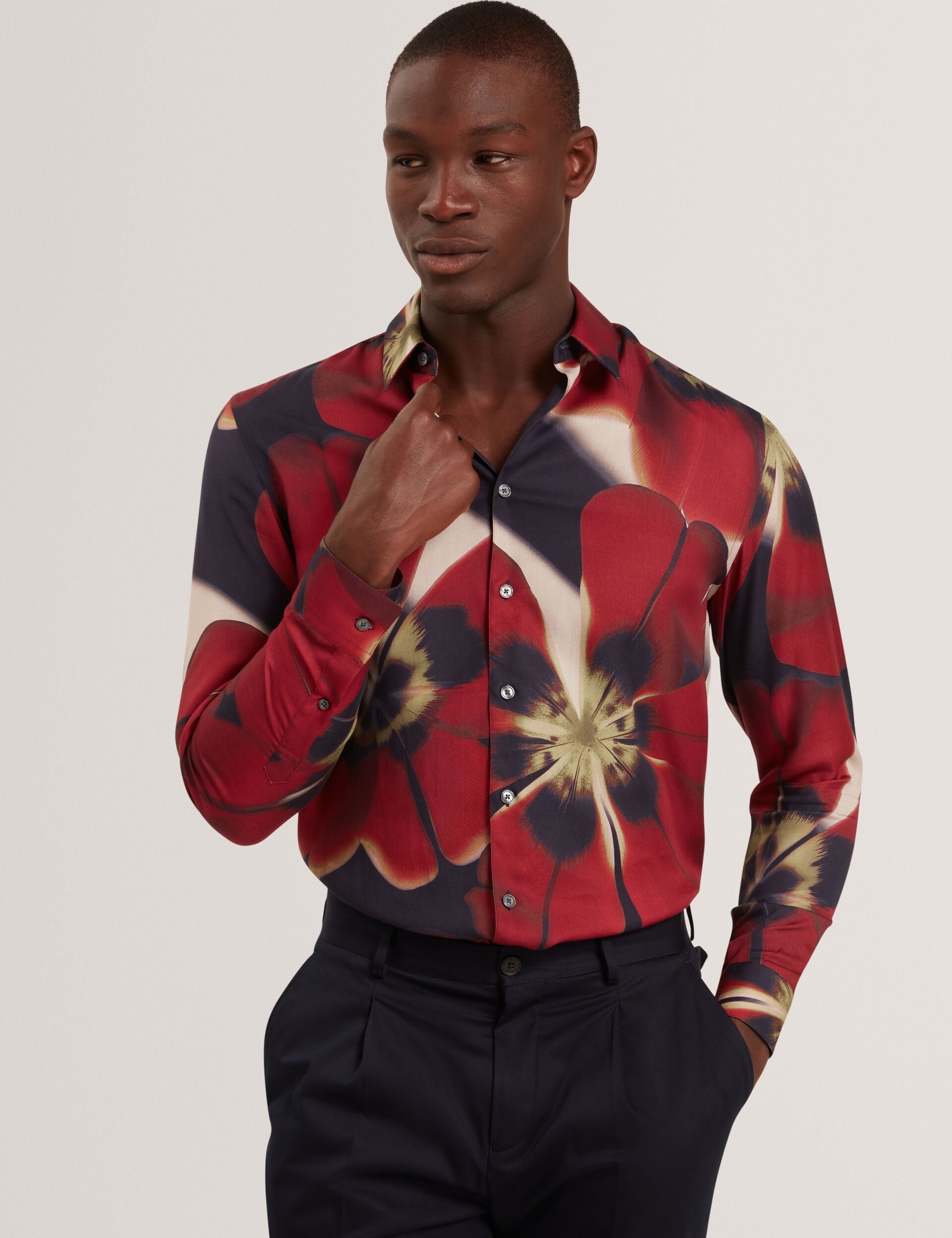 Ted Baker PHELIN Red Blooms Print Cotton Stretch Shirt NAVY