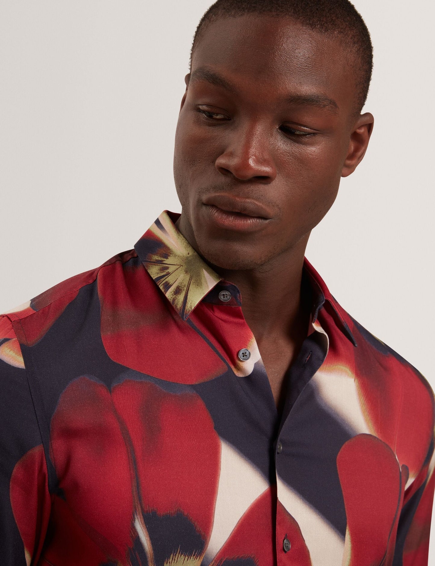 Ted Baker PHELIN Red Blooms Print Cotton Stretch Shirt NAVY