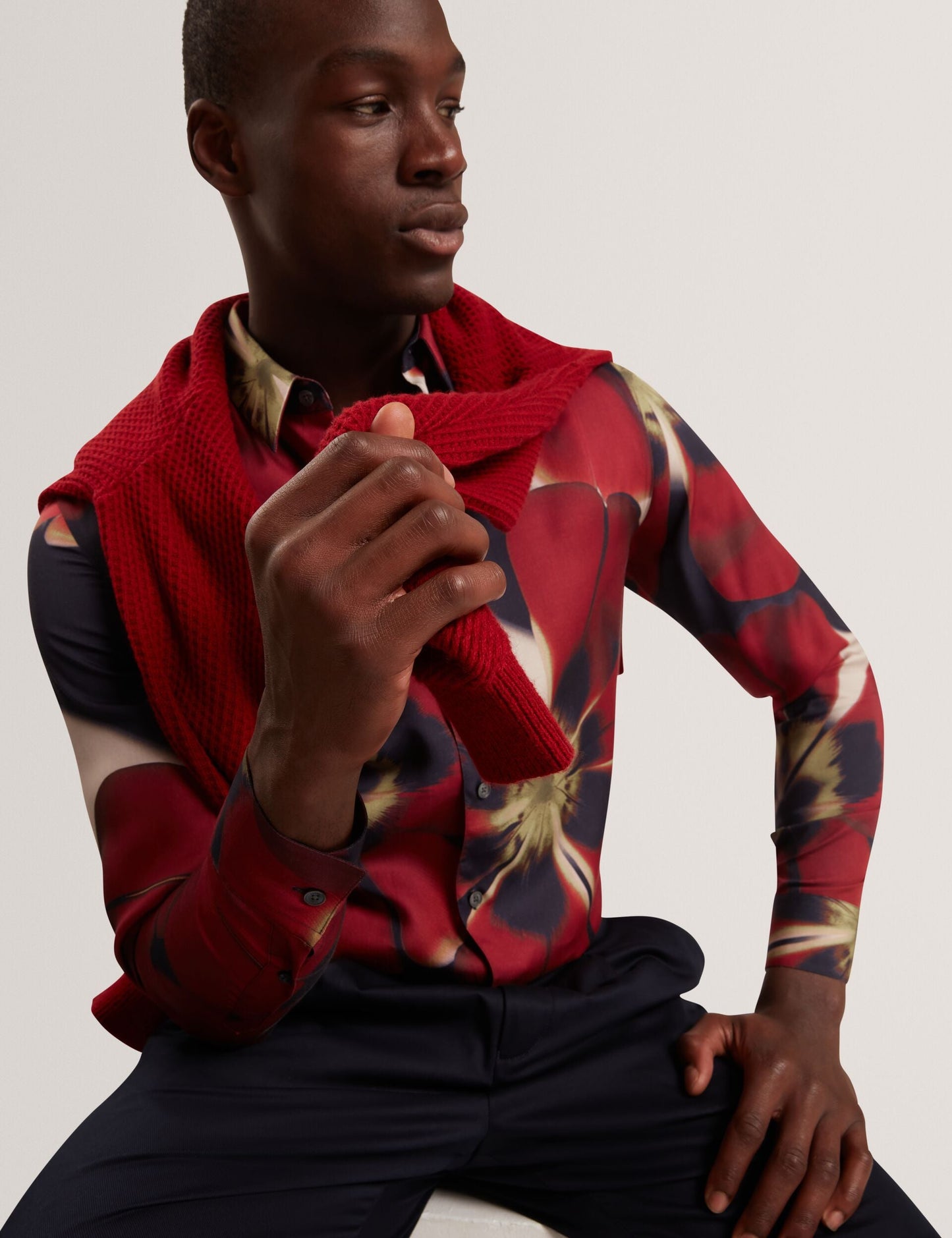 Ted Baker PHELIN Red Blooms Print Cotton Stretch Shirt NAVY