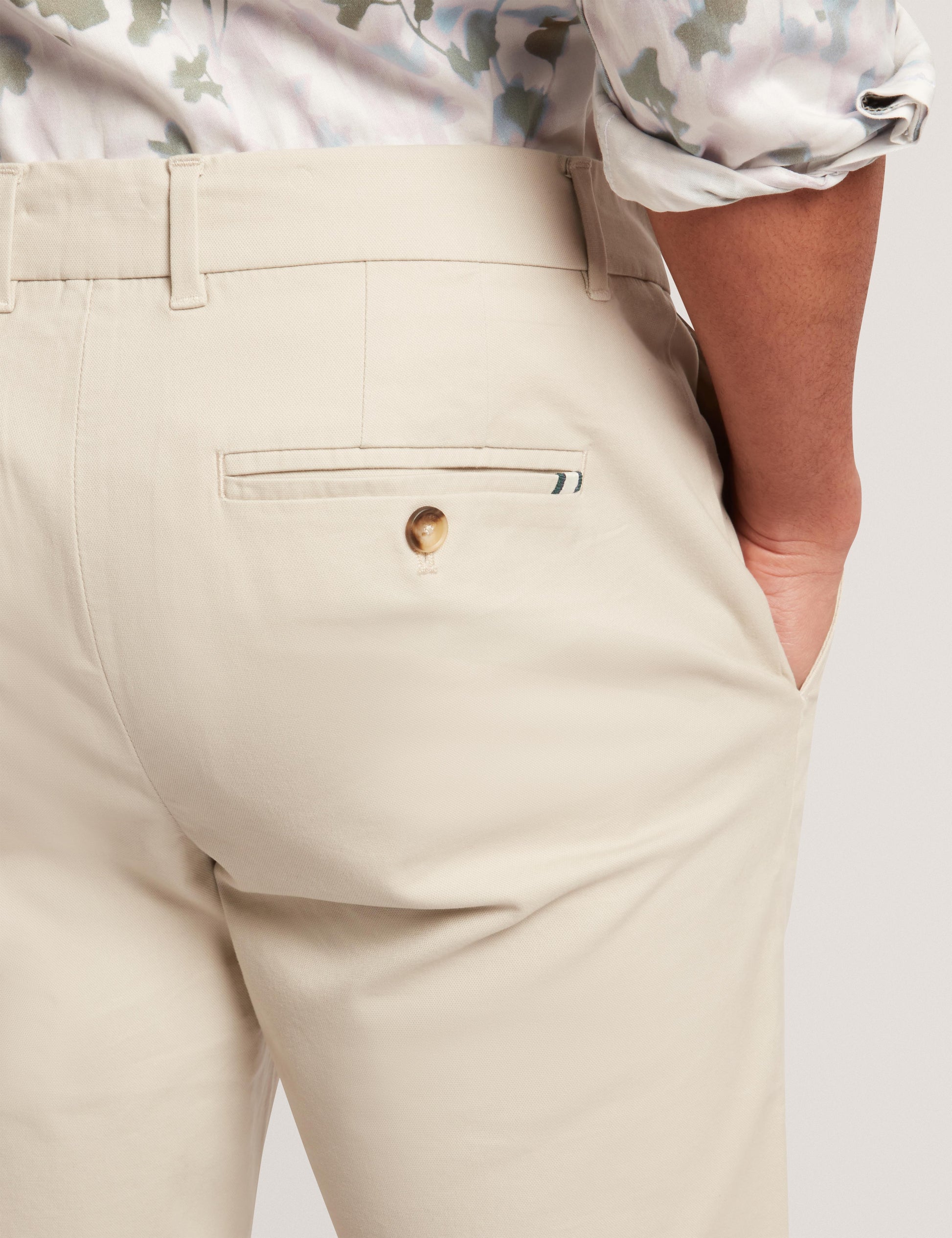 Ted Baker BATFORD - Slim Fit Cotton Blend Chinos STONE