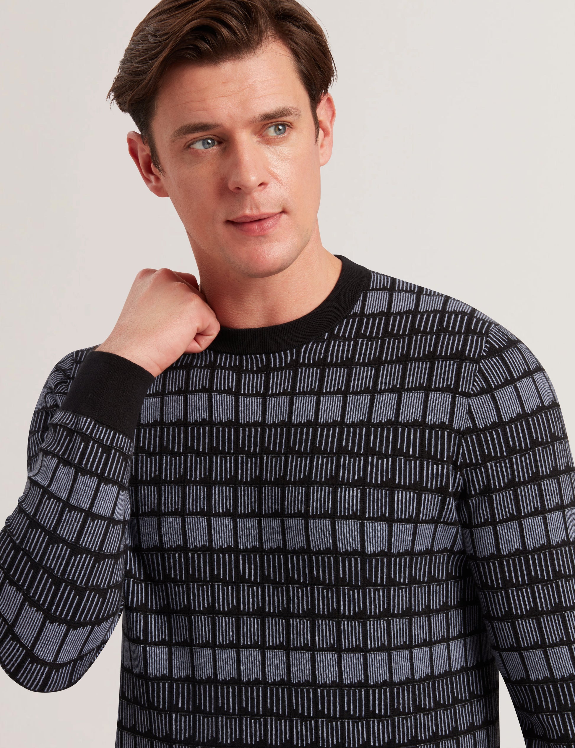 Ted Baker OSBURN - Ombre Jacquard Crew Neck Jumper BLACK