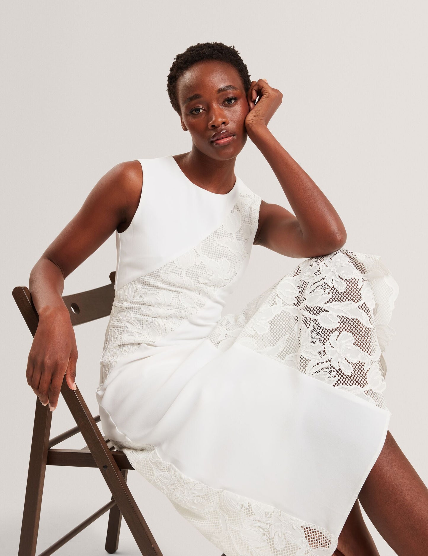 Ted Baker SLEEVELESS LACE APPLIQUE MIDI DRESS - White WHITE