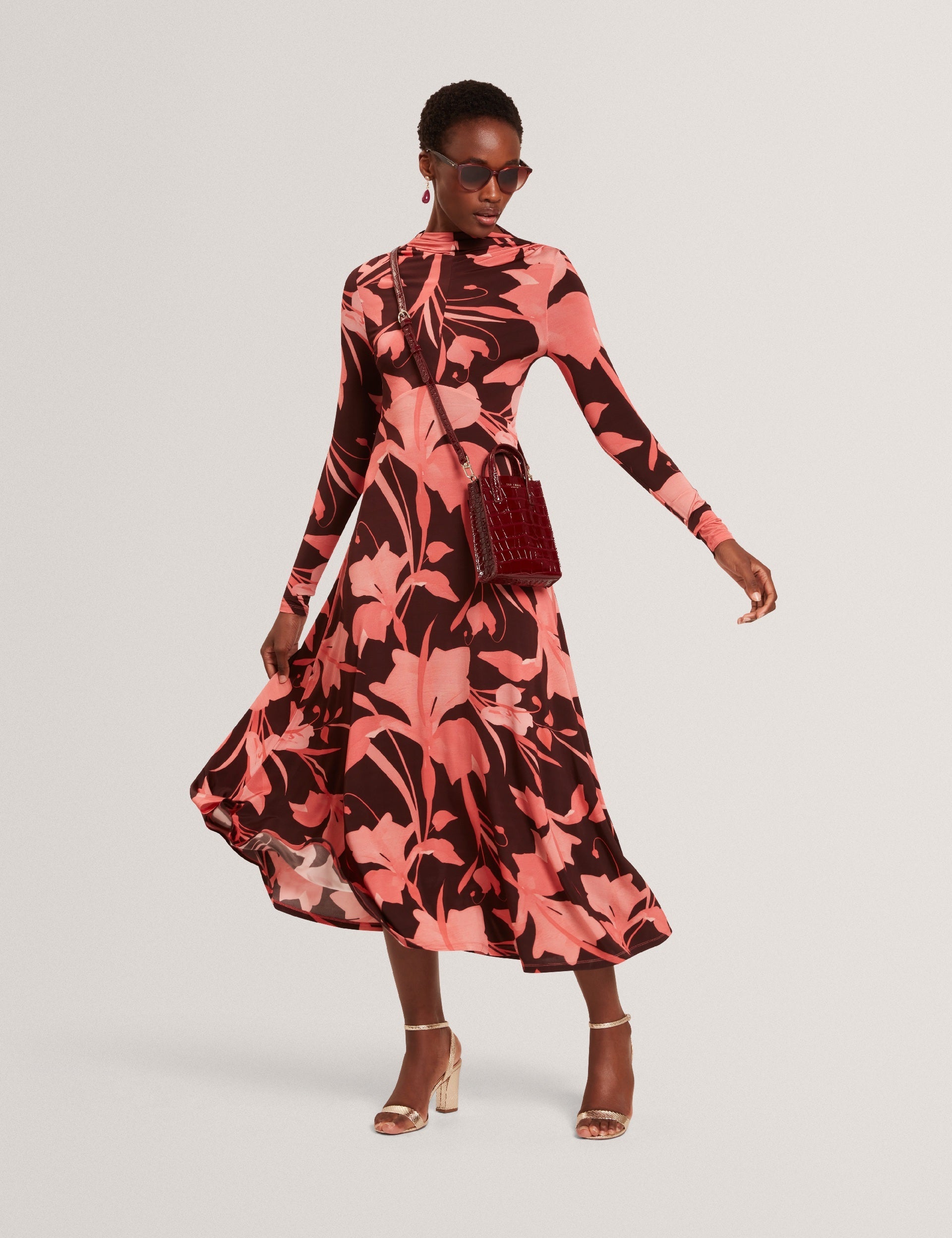 Ted Baker STARLAH - Slinky Printed Jersey Long Sleeve Midi Dress DARK BROWN