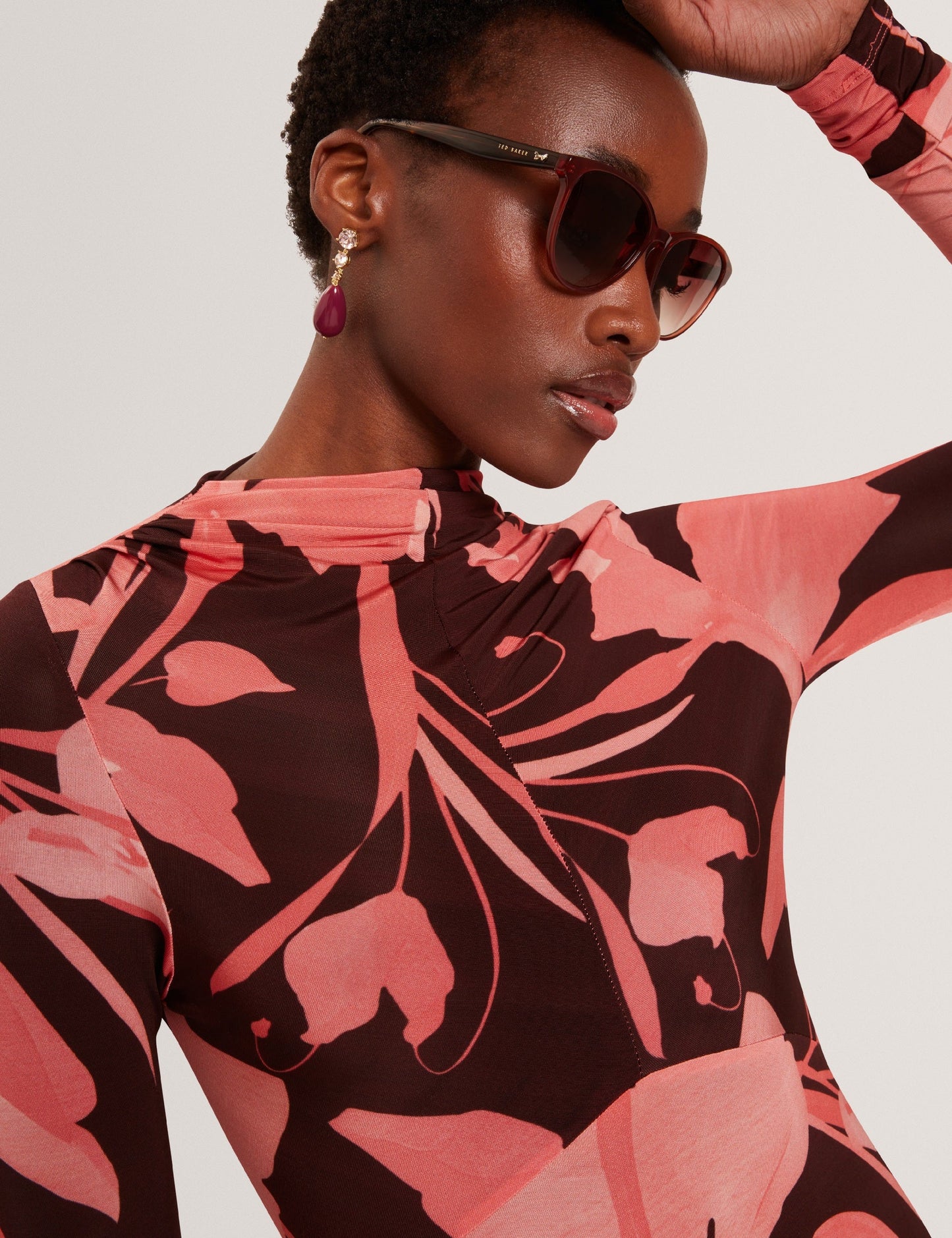Ted Baker STARLAH - Slinky Printed Jersey Long Sleeve Midi Dress DARK BROWN