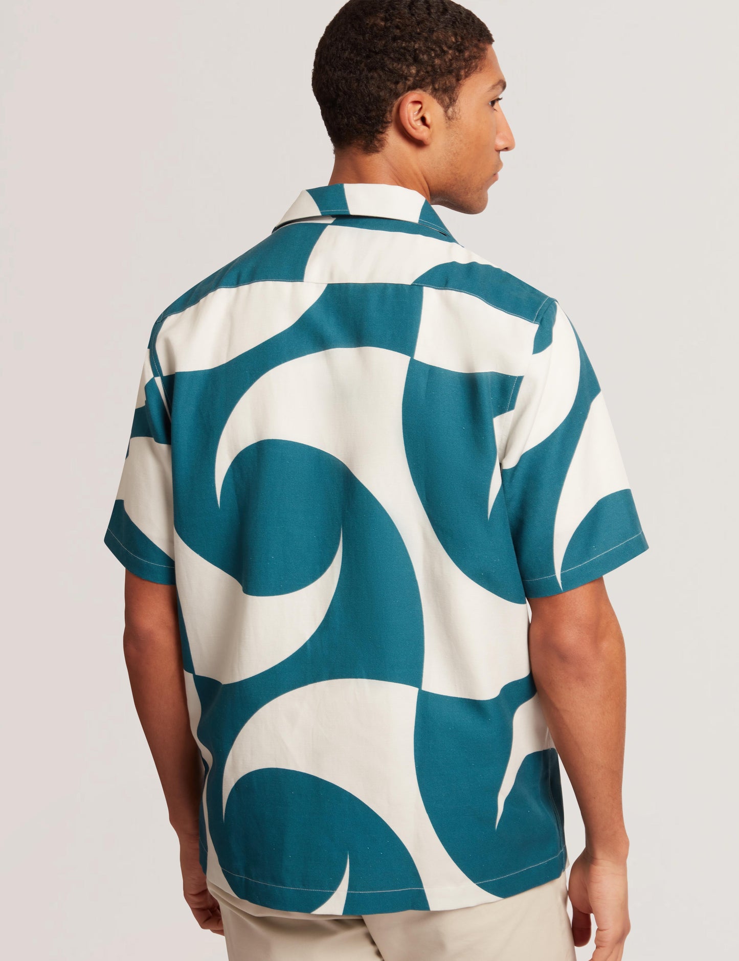 Ted Baker ROLDAN - Short Sleeve Oversized Swirl Print Shirt TURQUOISE