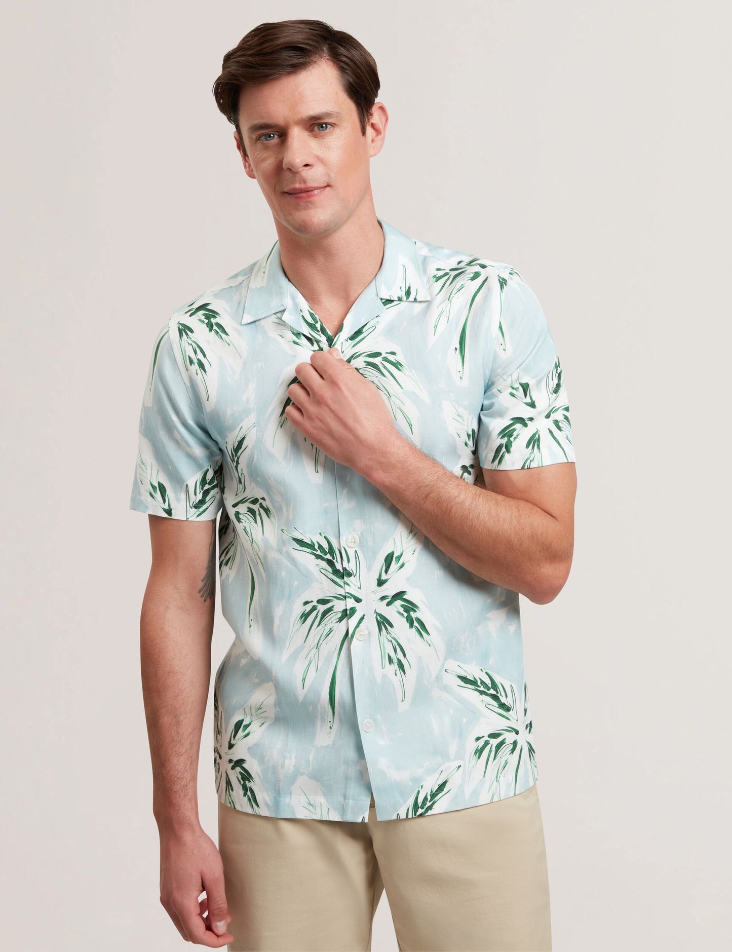 Ted Baker BOCHE - Tropical Print Linen Blend Relaxed Shirt PALE GREEN