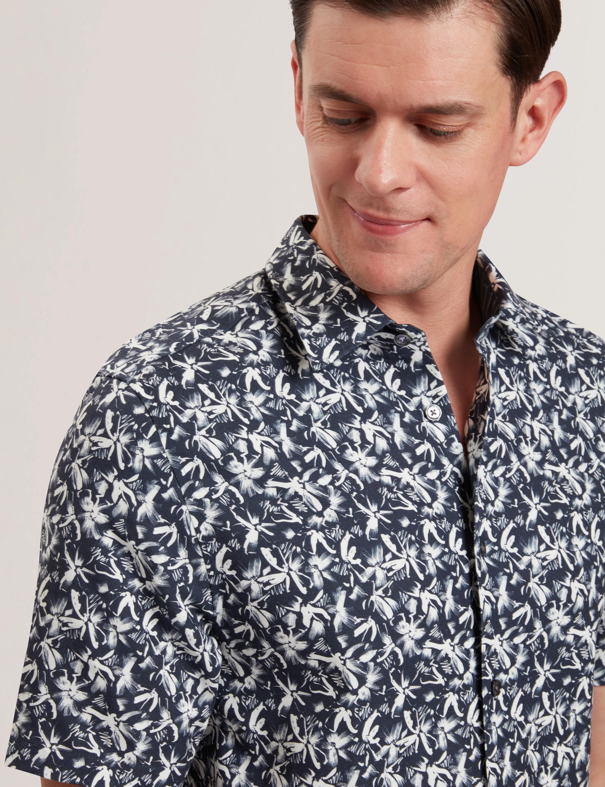 Ted Baker TAVARO - Short Sleeve Abstract Floral Print Shirt NAVY