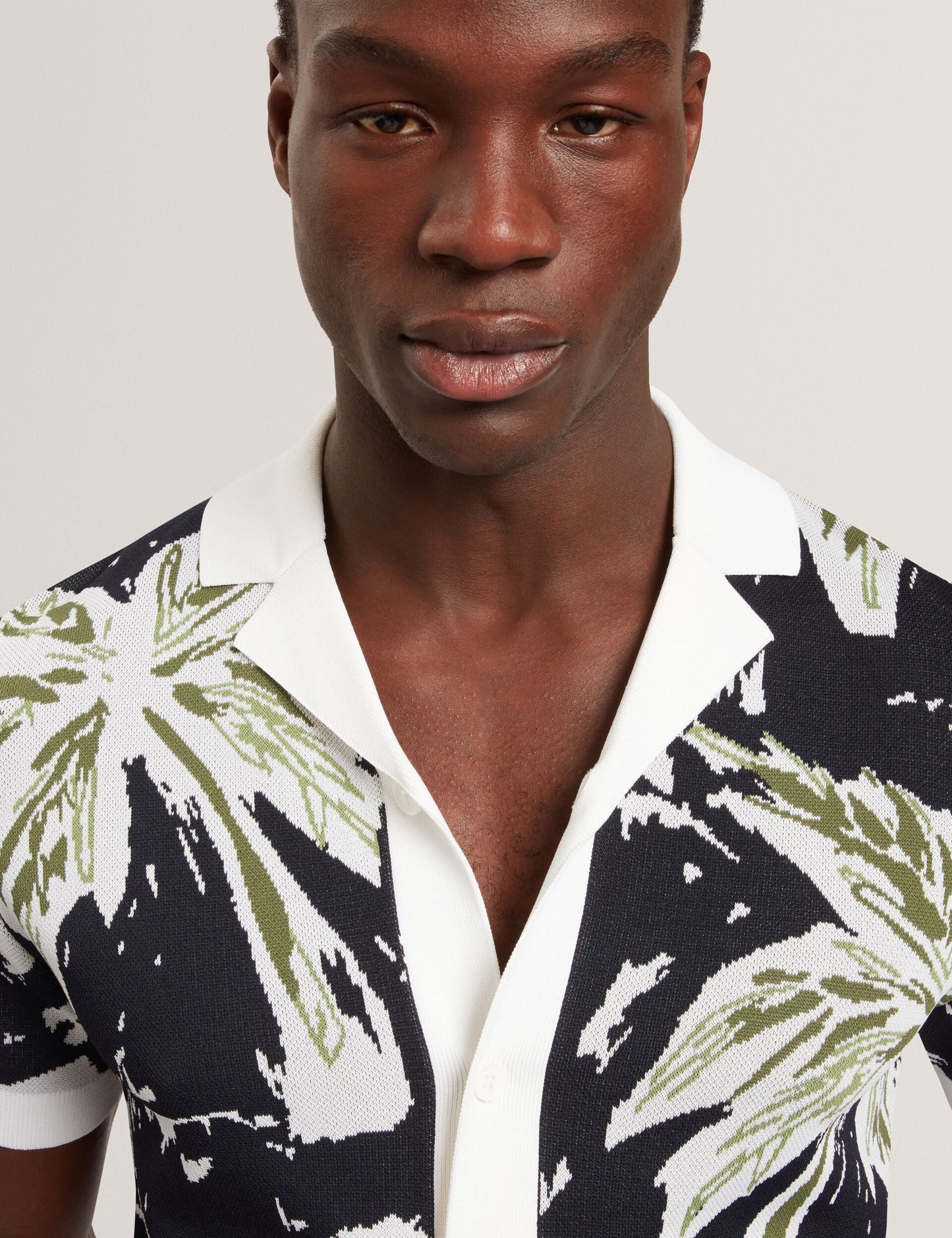 Ted Baker KYES - Short Sleeve Knitted Leaf Shirt NAVY