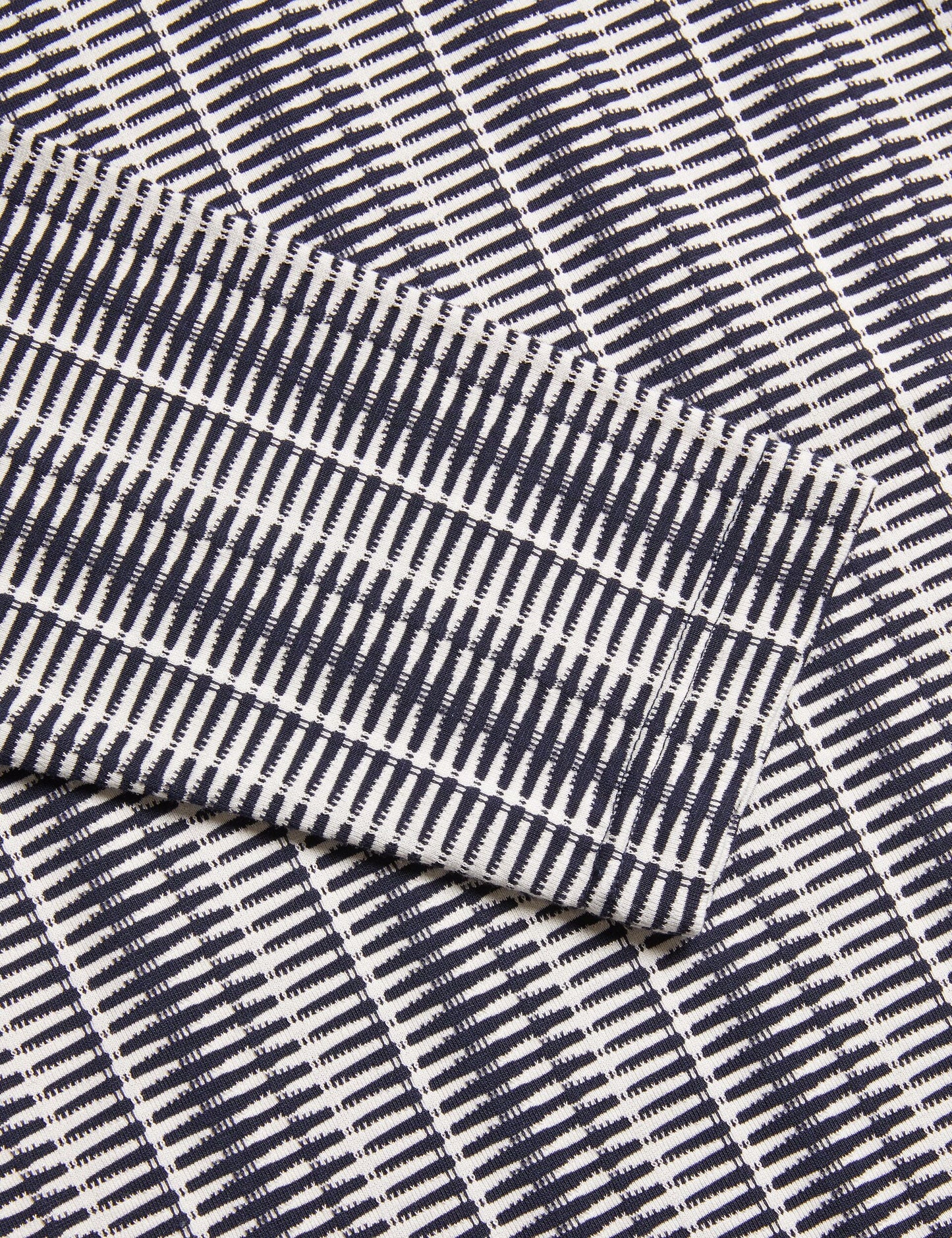 Ted Baker CAPUZZO - Long Sleeve Geo Stripe Zip Polo Shirt NAVY