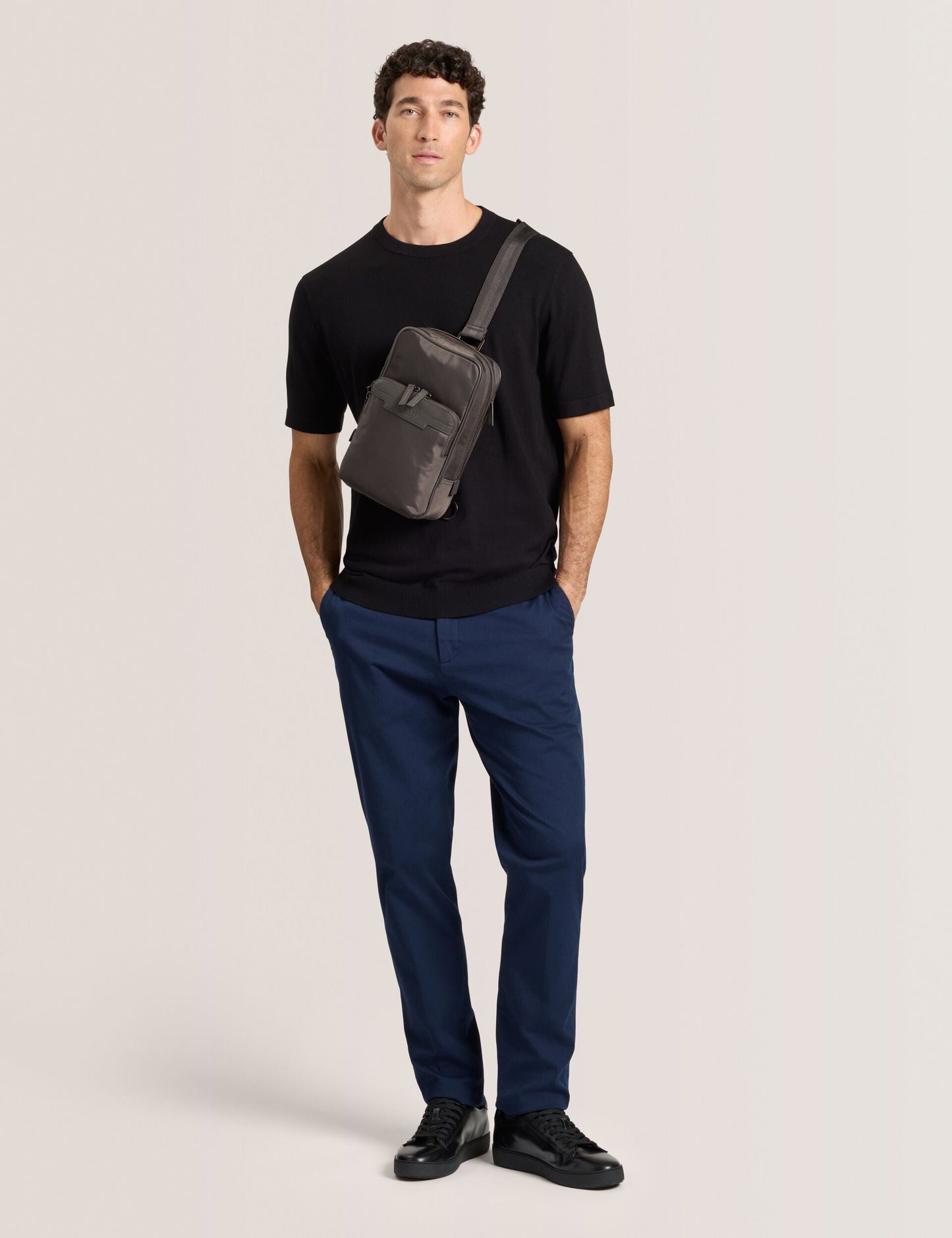 Ted Baker MODERN VISCOSE BLEND CREW - Black BLACK
