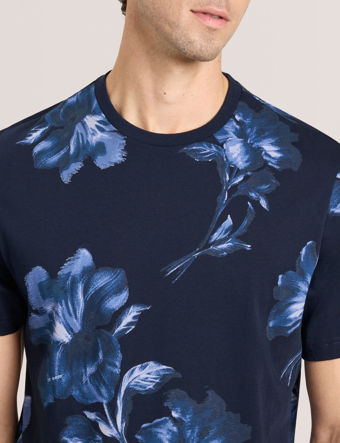 Ted Baker GRAPHIC TEE NAVY