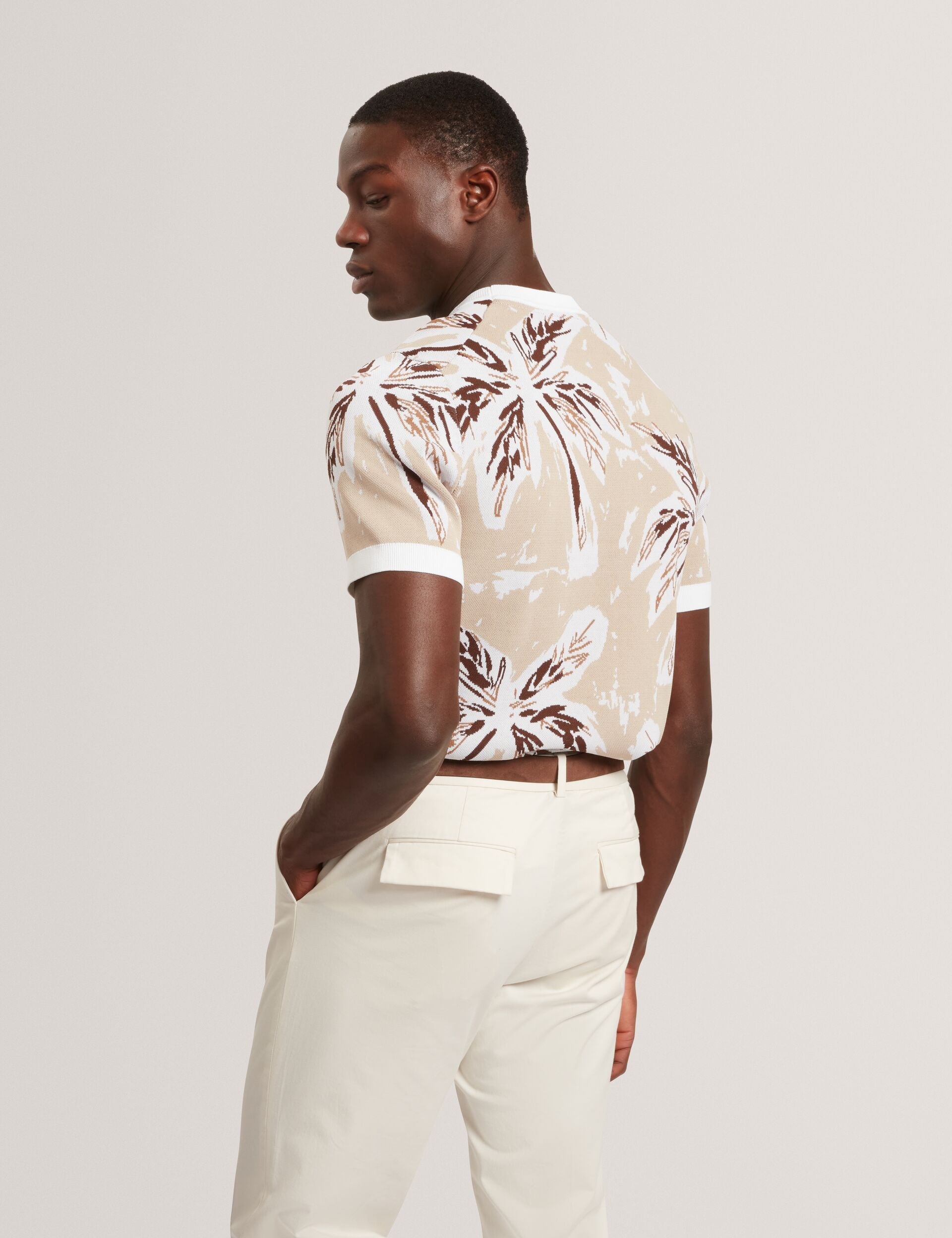 Ted Baker EZRRA - Leaf Print Knitted Crew Neck T-Shirt TAUPE