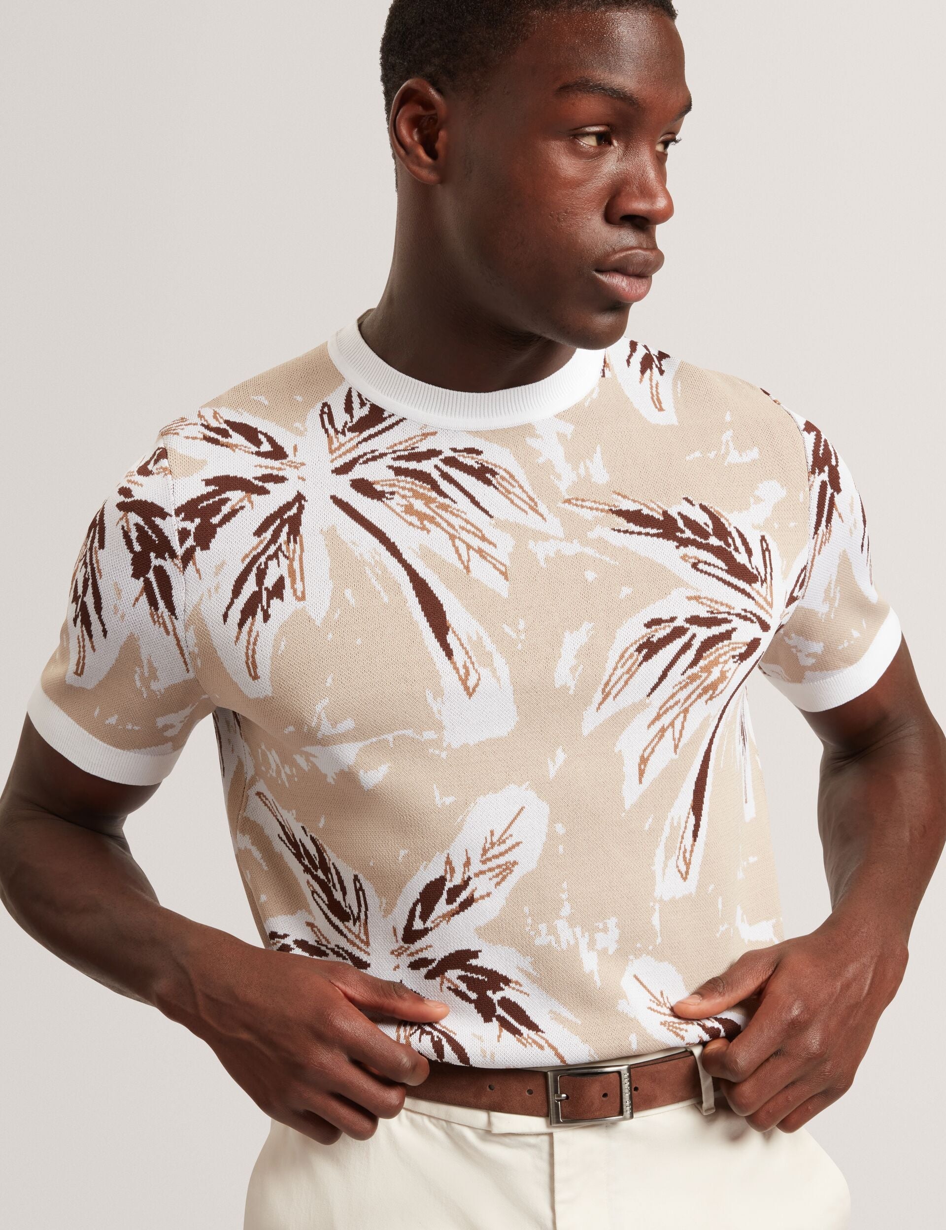 Ted Baker EZRRA - Leaf Print Knitted Crew Neck T-Shirt TAUPE